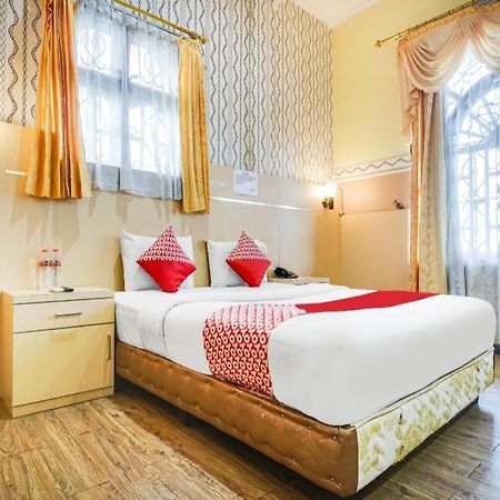Oyo 1140 Hotel Tresya Tanjung Balai Tanjungbalai Eksteriør billede