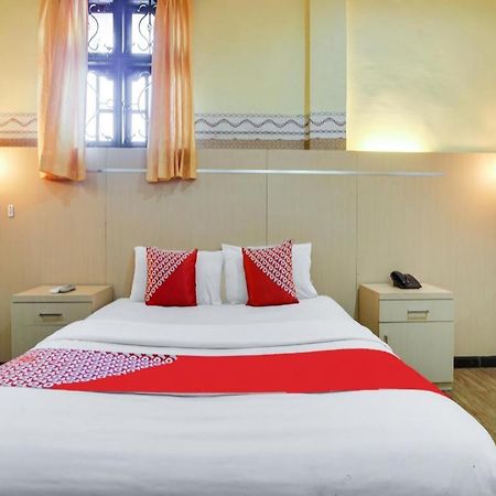 Oyo 1140 Hotel Tresya Tanjung Balai Tanjungbalai Eksteriør billede