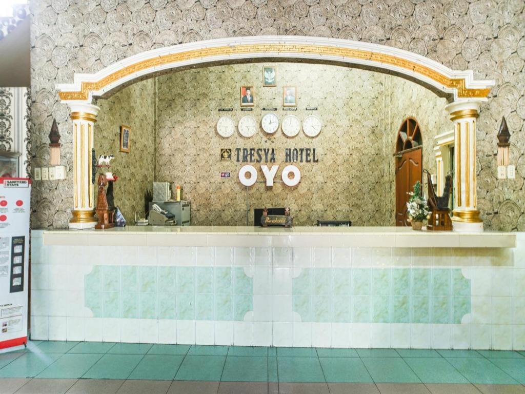Oyo 1140 Hotel Tresya Tanjung Balai Tanjungbalai Eksteriør billede