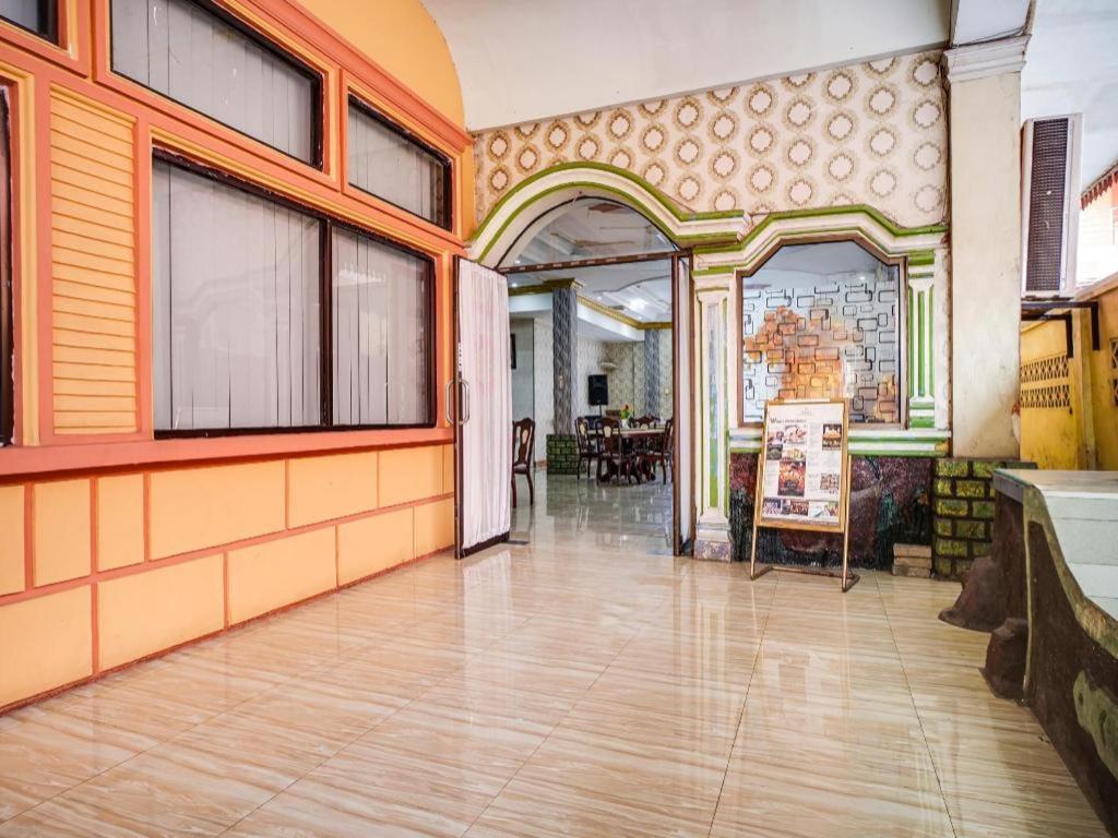 Oyo 1140 Hotel Tresya Tanjung Balai Tanjungbalai Eksteriør billede