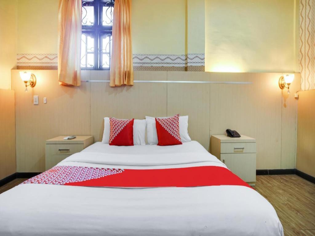 Oyo 1140 Hotel Tresya Tanjung Balai Tanjungbalai Eksteriør billede